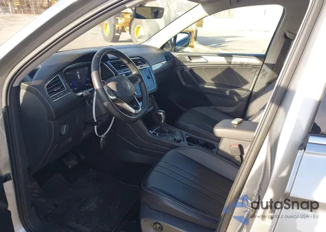 2022 Volkswagen Tiguan 2.0T Se из США, поврежденный, VIN 3VV2B7AX6NM119359